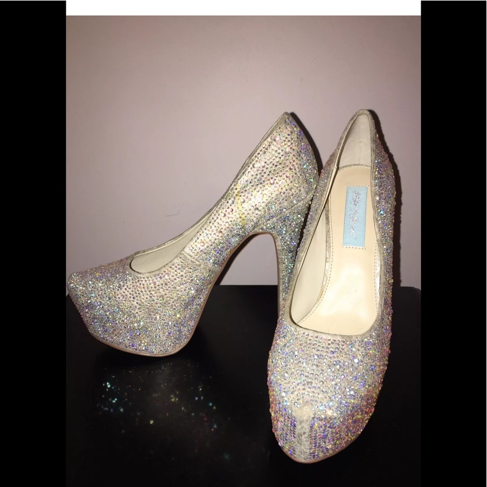 NWT Betsey Johnson Borealis Crystal shoes sz 7.5